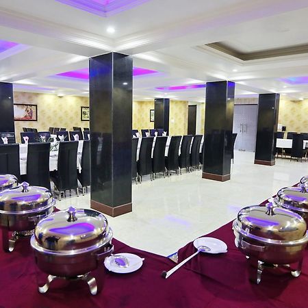 Hotel Samci Riviera Srīnagar 外观 照片