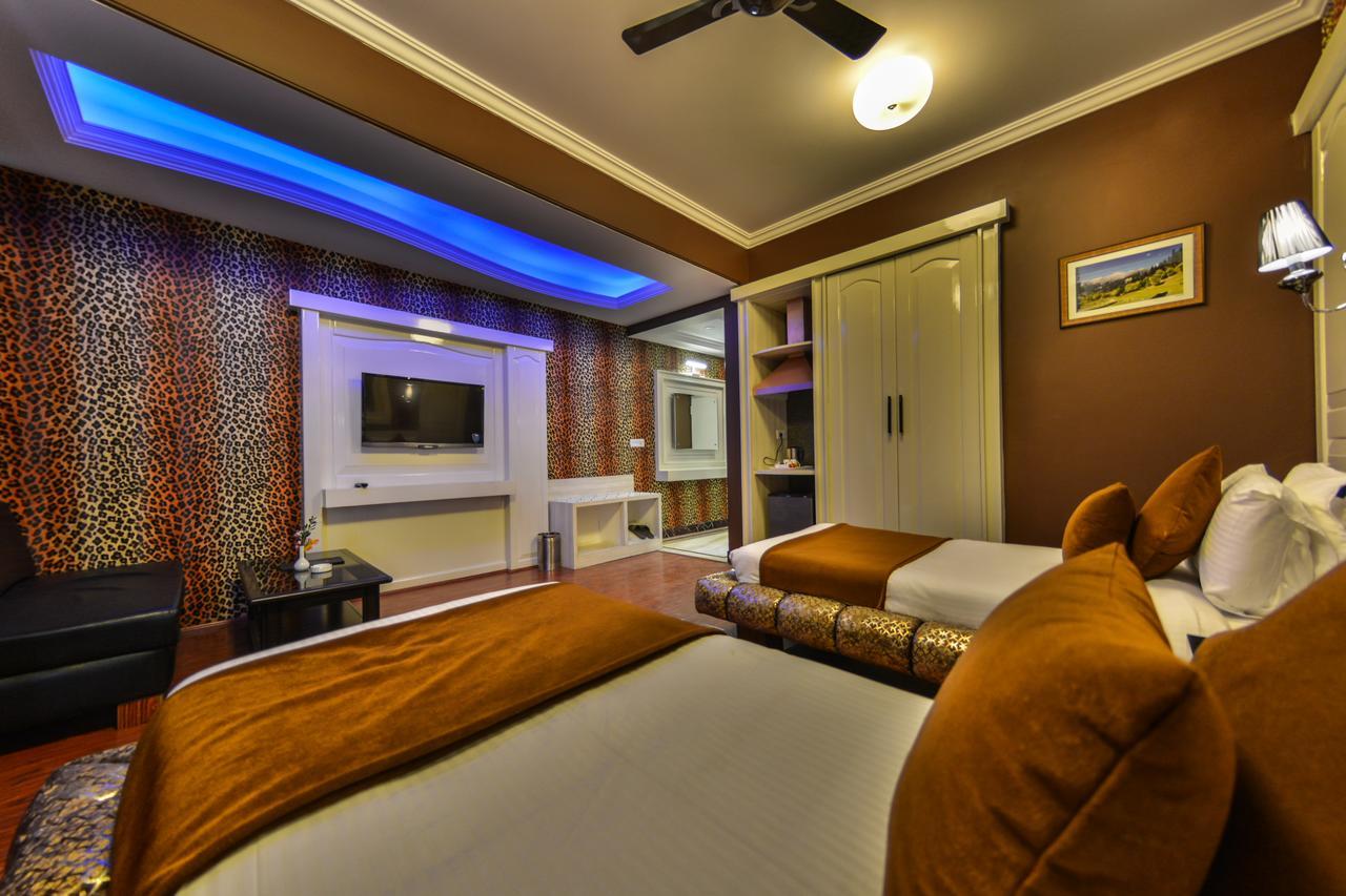 Hotel Samci Riviera Srīnagar 外观 照片