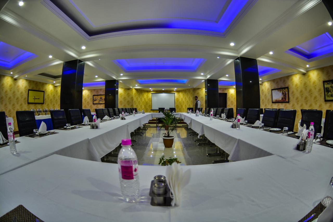 Hotel Samci Riviera Srīnagar 外观 照片